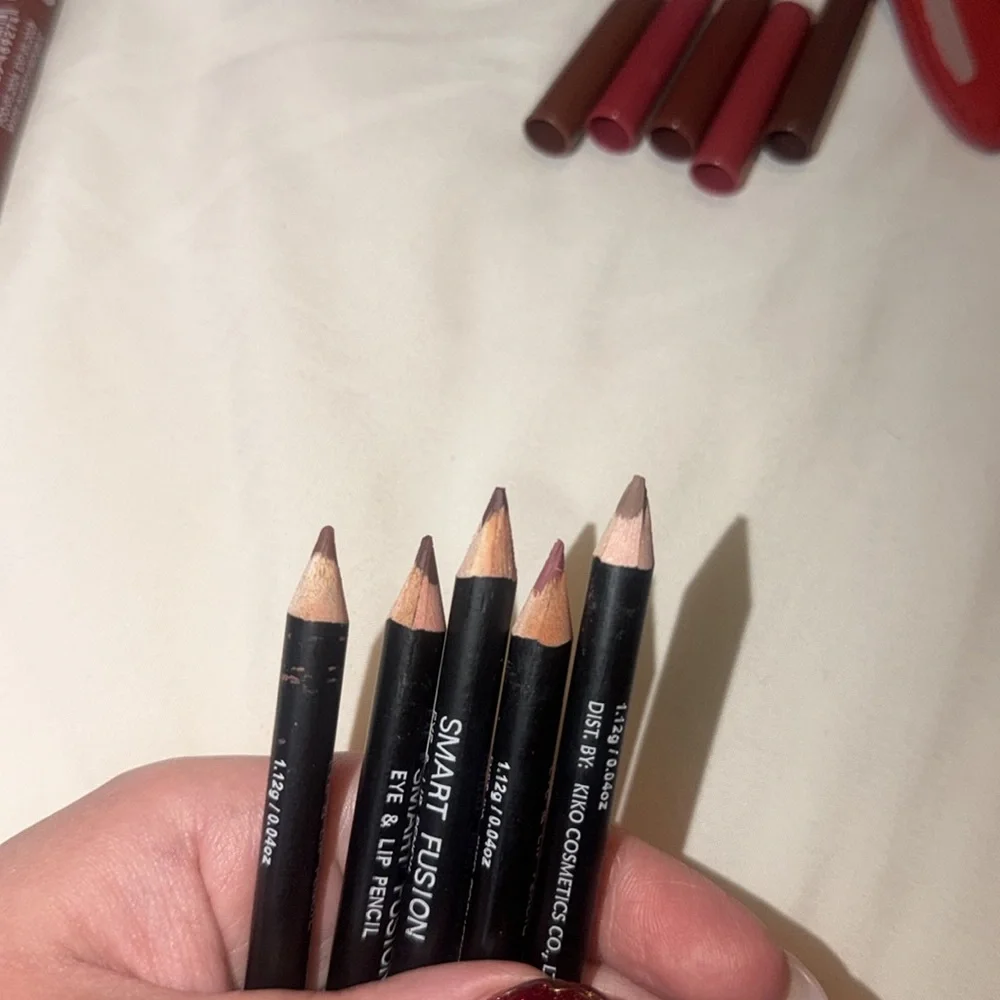 LIP BUNDLE💋 - Picture 12 of 15